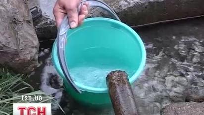 Десять міст на Луганщині отримують воду з перебоями
