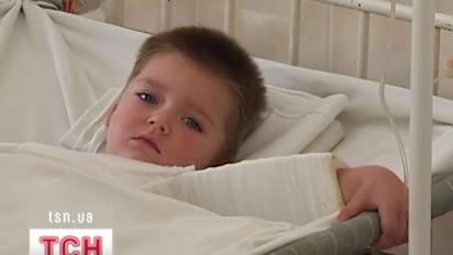 Допомоги в лікуванні трирічного сина просить молода мама з Київщини