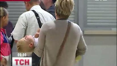 У аеропорту "Бориспіль" півтисячі пасажирів застрягли на невизначений час