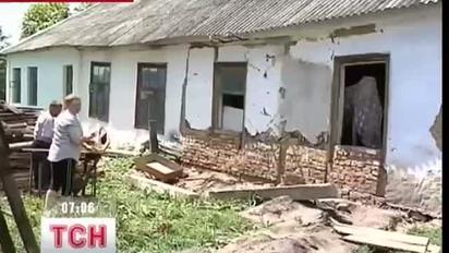На Хмельниччині селяни своїми силами побудували дитсадок