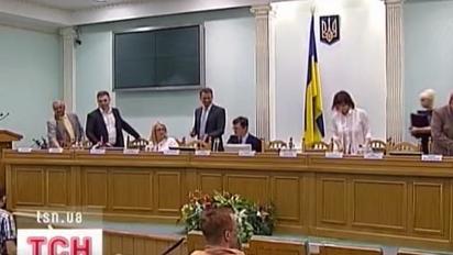 Центрвиборчком завершив реєстрацію кандидатів у народні депутати