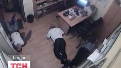 Розслідування вбивств охоронців у "Каравані"
