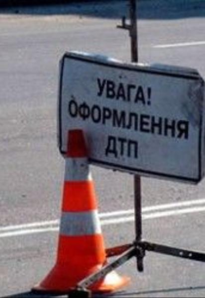 Юнак на електромобілі переїхав поляка