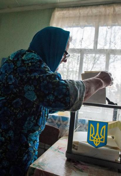 В опозиції запропонували заборонити благодійність на час виборів