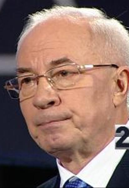 Азаров радіє перемозі