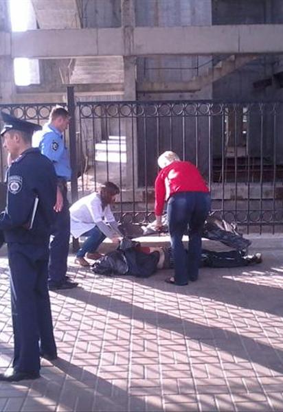 Чоловік помер у тій самій електричці, яка його збила