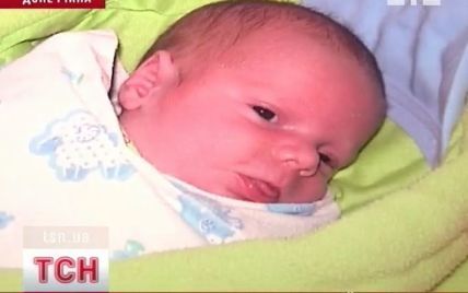 Суд відібрав у матері 8-місячне немовля на користь батька-інваліда