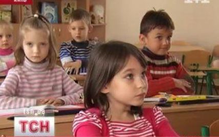 Дитячим садкам у Києві наказали працювати