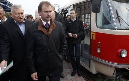Попов обіцяє до ранку відновити рух всього транспорту в Києві