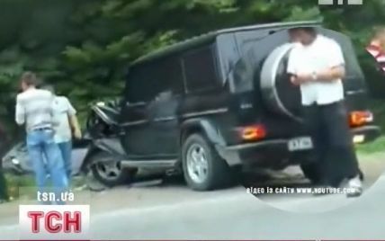 На відео ДТП з депутатським джипом "засікли" винуватця аварії