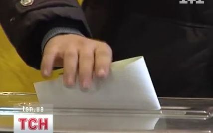 ЦИК подсчитала четверть голосов на выборах 2012: КПУ теряет, а "УДАР" и "Свобода" догоняют