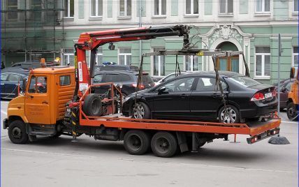 У Києві сусід вкрав машину евакуатором