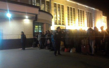 Центральный ж/д вокзал в Киеве и аэропорты Борисполь и Жуляны после "минирования" заработали