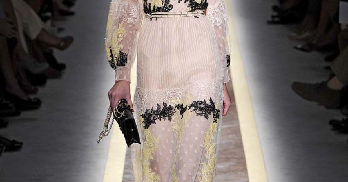 Valentino прет-а-порте весна-лето 2012 / © EastNews