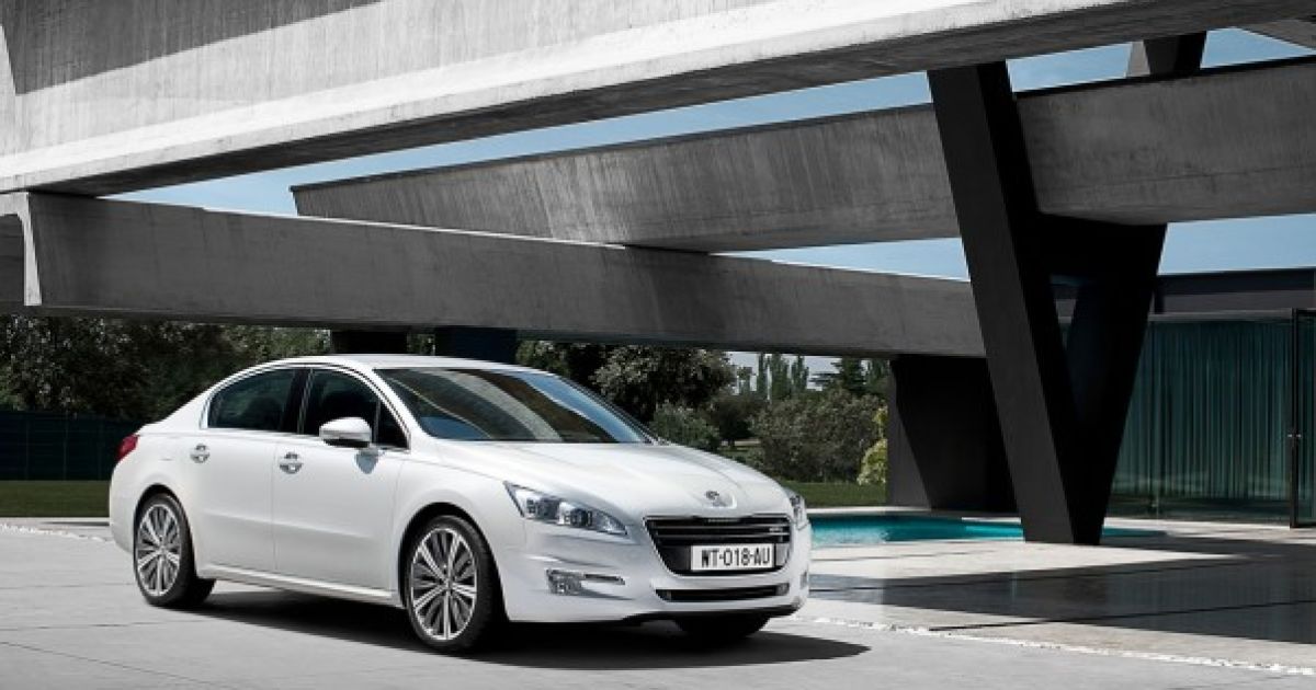 Peugeot везет в Украину конкурента для Camry_10