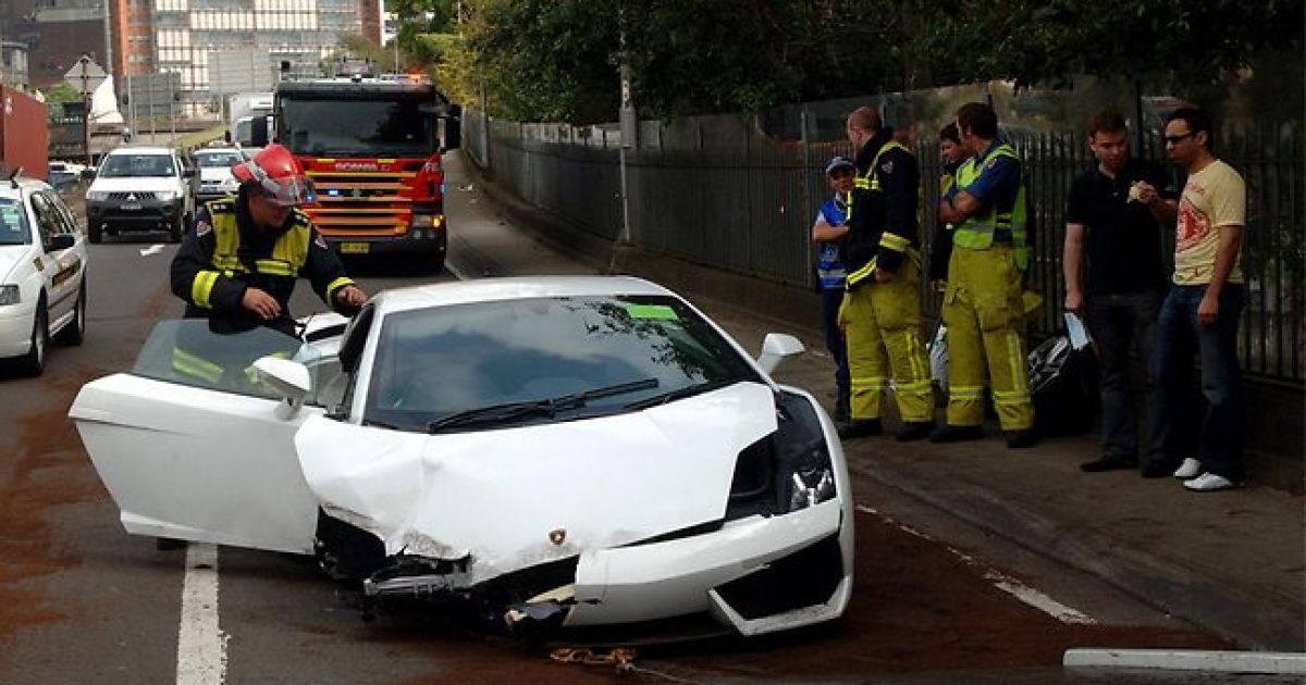 В Сиднее на тест-драйве разбили Lamborghini Gallardo