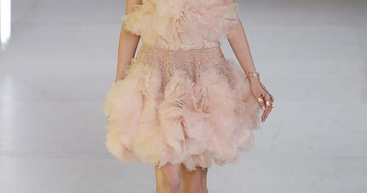 Alexander McQueen прет-а-порте весна-лето 2012 / © EastNews