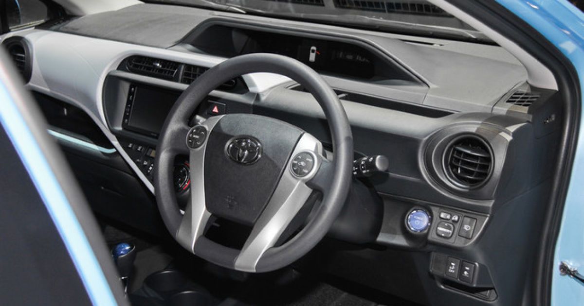 Toyota Aqua с расходом 3л/100км показали "живьем"_4
