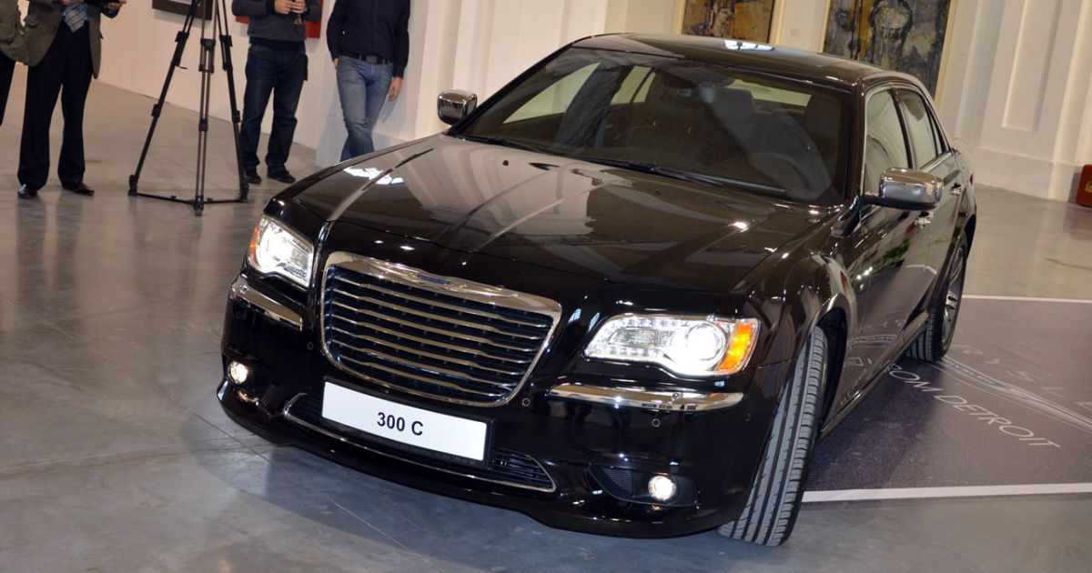 Chrysler 300C привезли в Украину_3