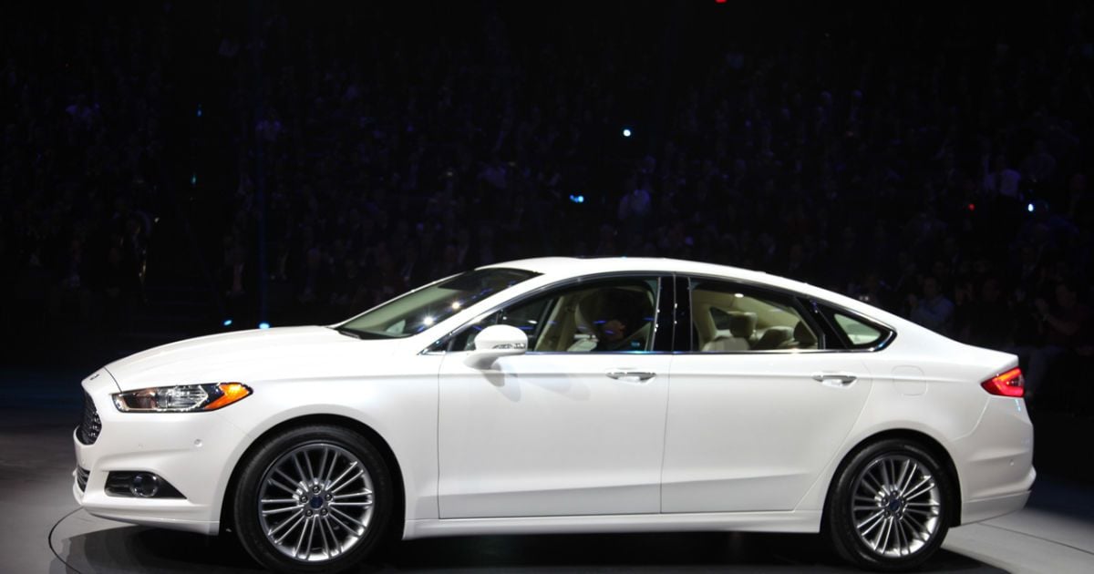 2013 Ford Mondeo Sedan_2