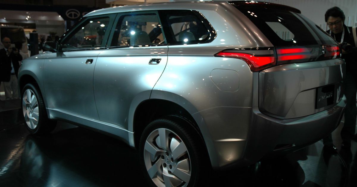 Mitsubishi Concept PX-MiEV II_3