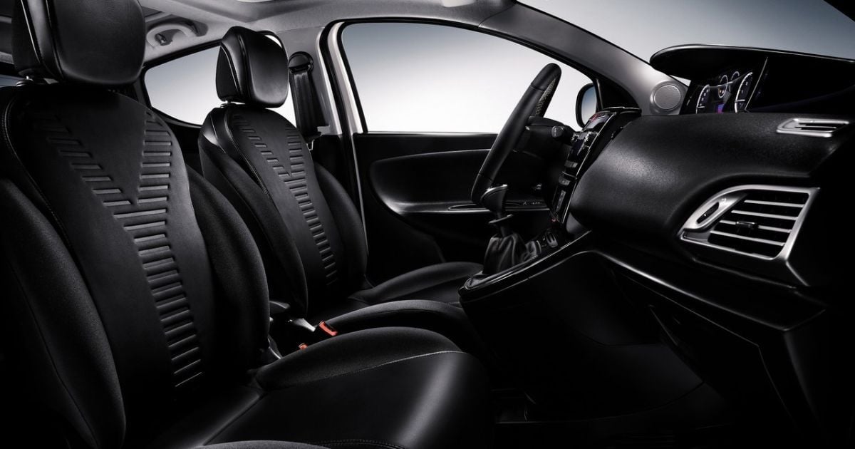 2012 Lancia Ypsilon_12