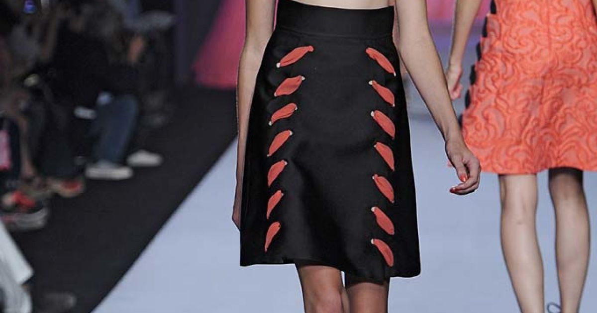 Viktor and Rolf прет-а-порте весна-лето 2012 / © EastNews