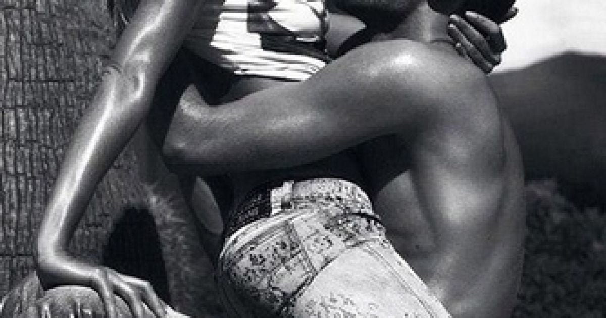 Жизель Бюндхен в рекламе Versace