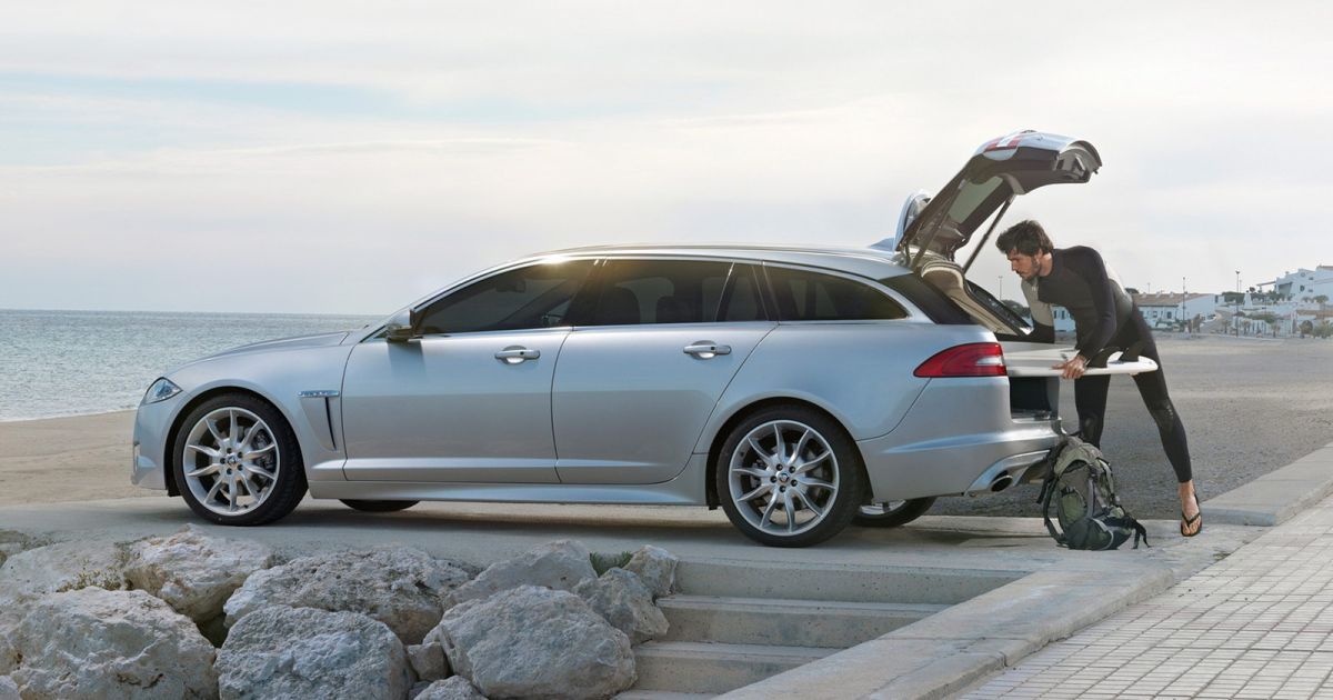 Jaguar официально представил универсал XF_10