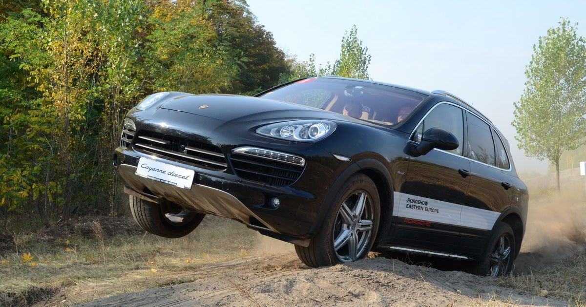 Porsche Cayenne под Киевом помесили грязь