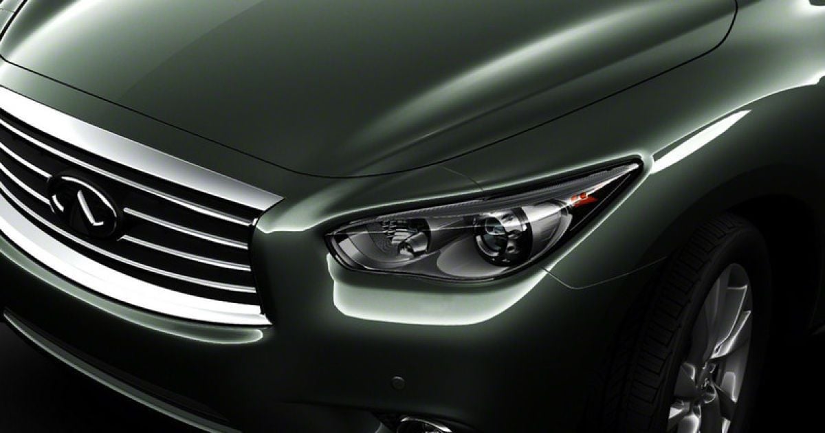 Новый кроссовер Infiniti показал лицо