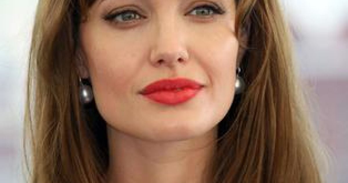 Анджелина Джоли