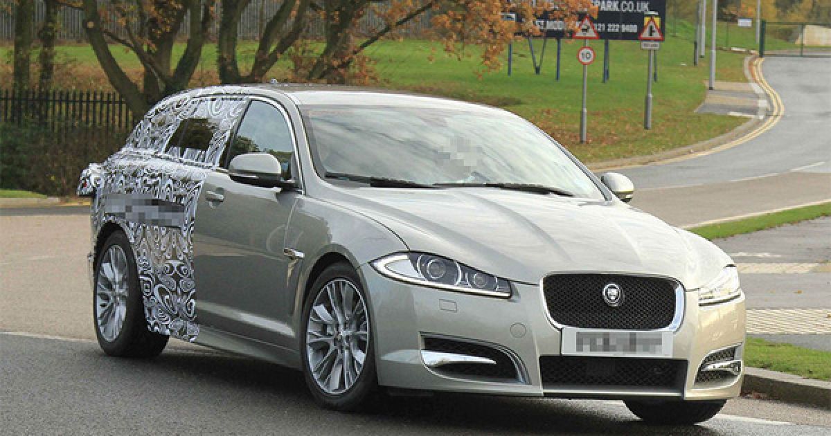 Jaguar тестирует универсал XF
