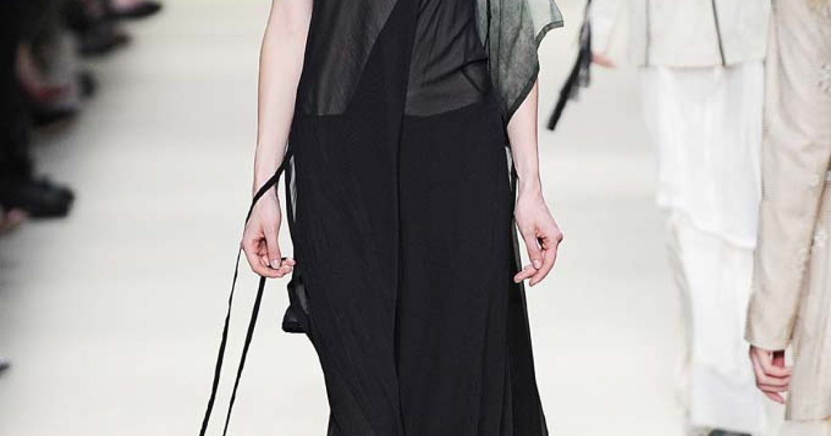 Ann Demeulemeester  прет-а-порте весна-лето 2012 / © EastNews