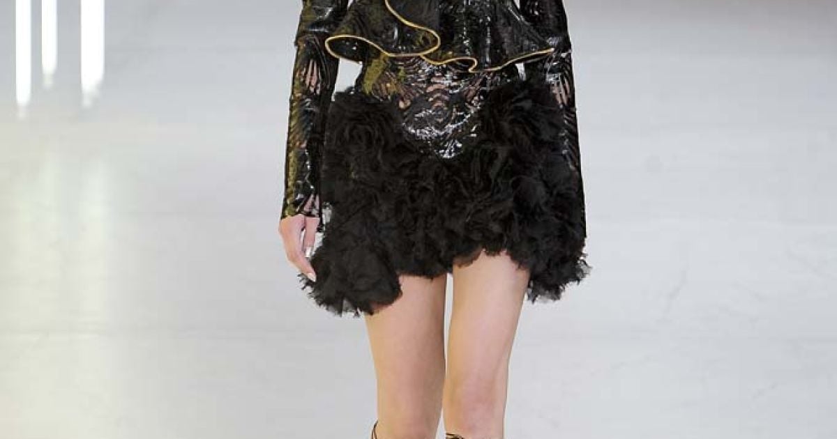 Alexander McQueen прет-а-порте весна-лето 2012 / © EastNews