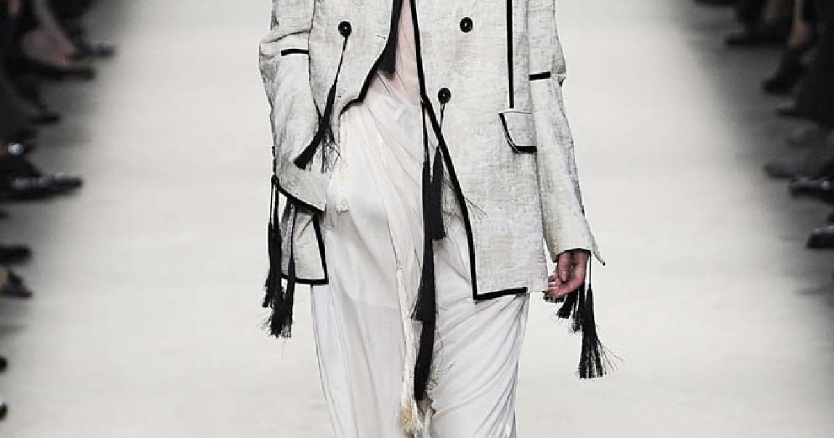 Ann Demeulemeester  прет-а-порте весна-лето 2012 / © EastNews