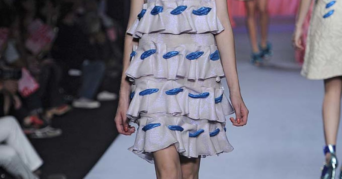 Viktor and Rolf прет-а-порте весна-лето 2012 / © EastNews