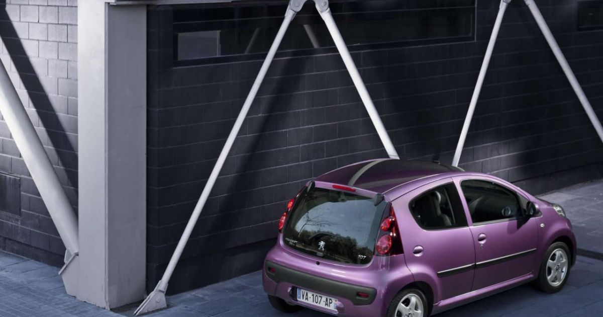 В марте стартуют продажи обновленного Peugeot 107_7