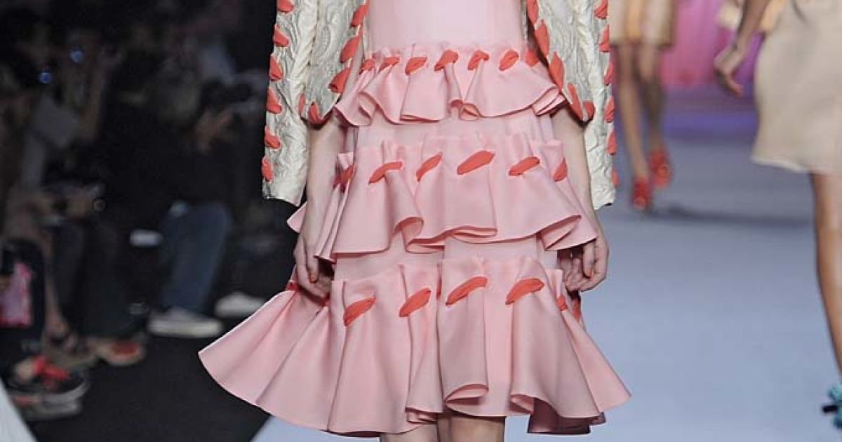 Viktor and Rolf прет-а-порте весна-лето 2012 / © EastNews