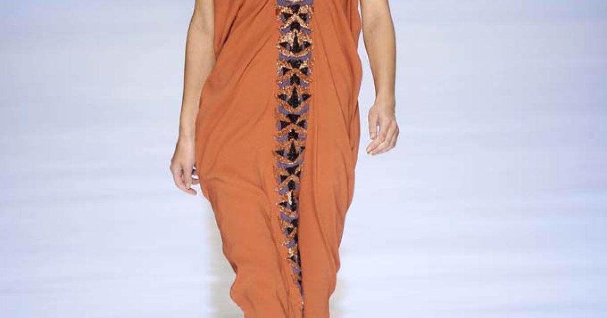 Etro прет-а-порте весна-лето 2012 / © EastNews