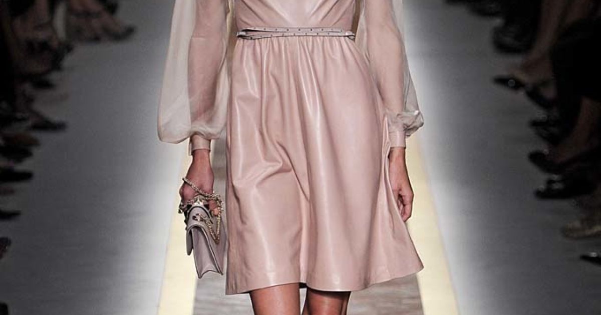 Valentino прет-а-порте весна-лето 2012 / © EastNews