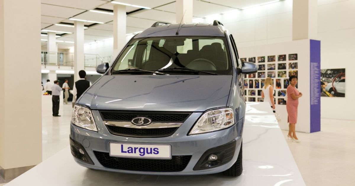 Появилось первое официальное фото обновленной LADA Largus