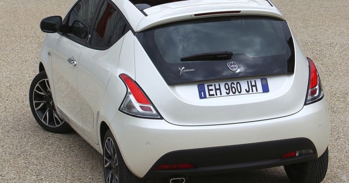 2012 Lancia Ypsilon_20