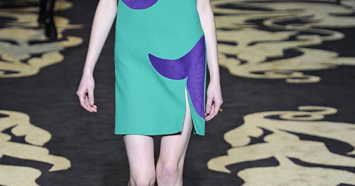 Versace прет-а-порте осень-зима 2011-2012 / © EastNews