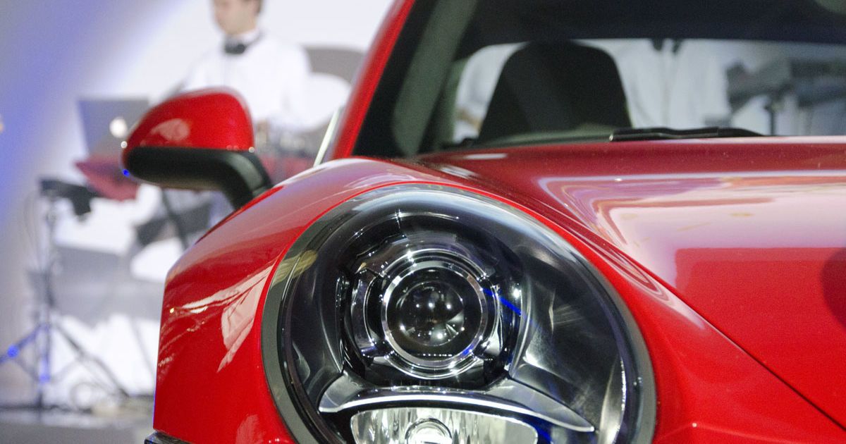 В Украину привезли новый Porsche 911_29
