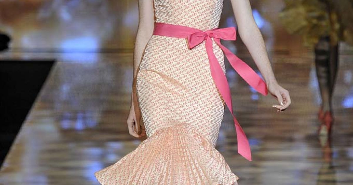 Badgley Mischka прет-а-порте весна-лето 2012 / © EastNews
