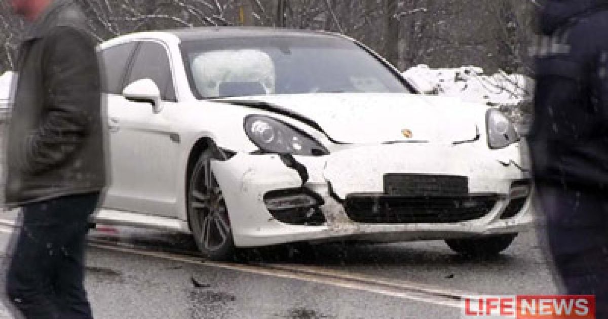 Сын Жириновского на Panamera протаранил 80-летнего пенсионера на "Жигулях"