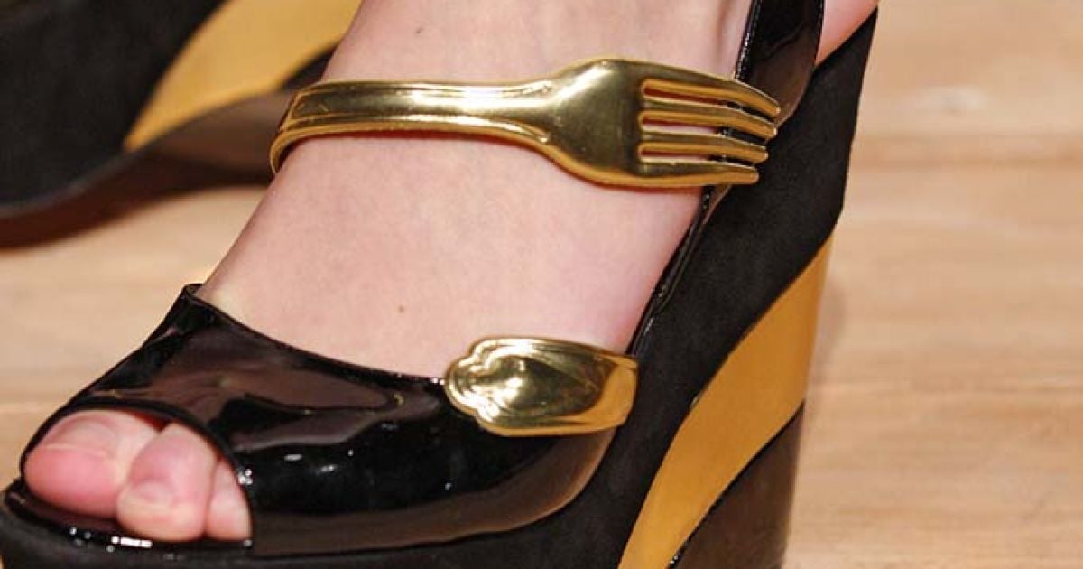 Moschino весна-лето 2012