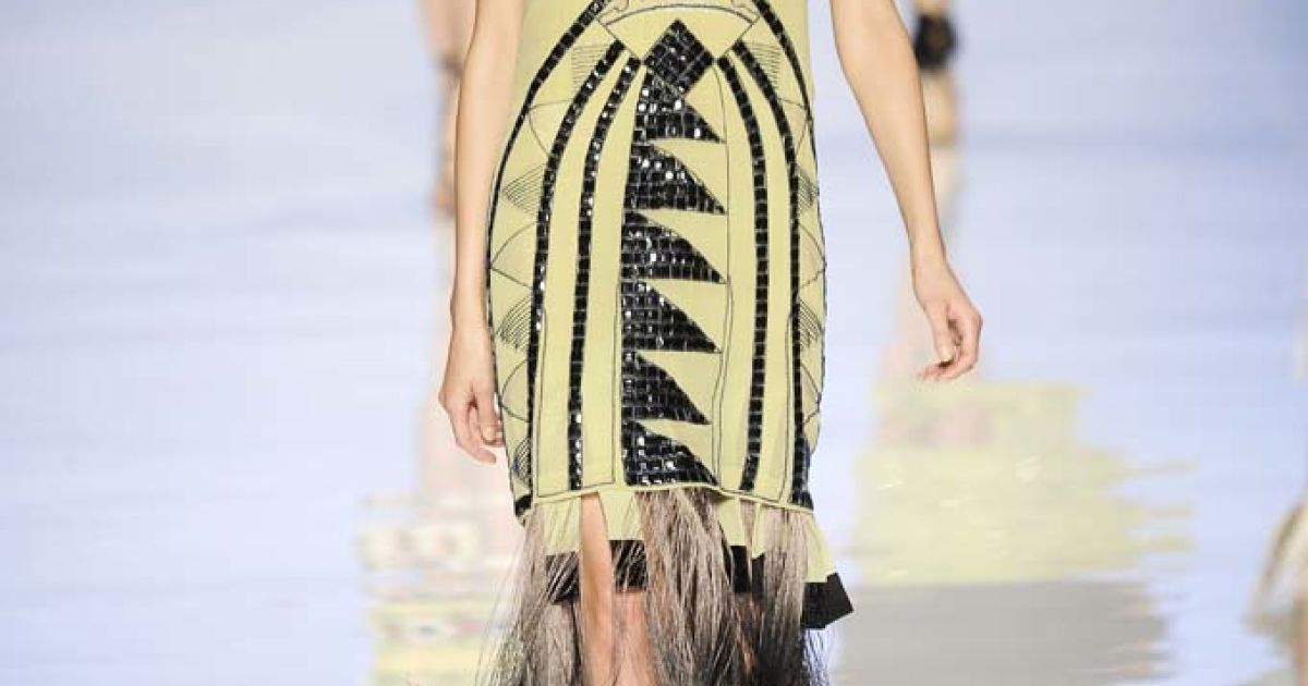 Etro прет-а-порте весна-лето 2012 / © EastNews