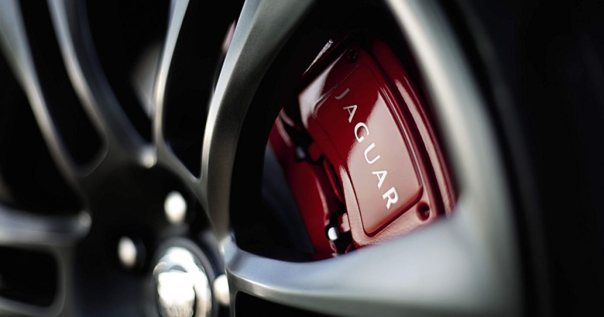 JAGUAR XKR-S_16